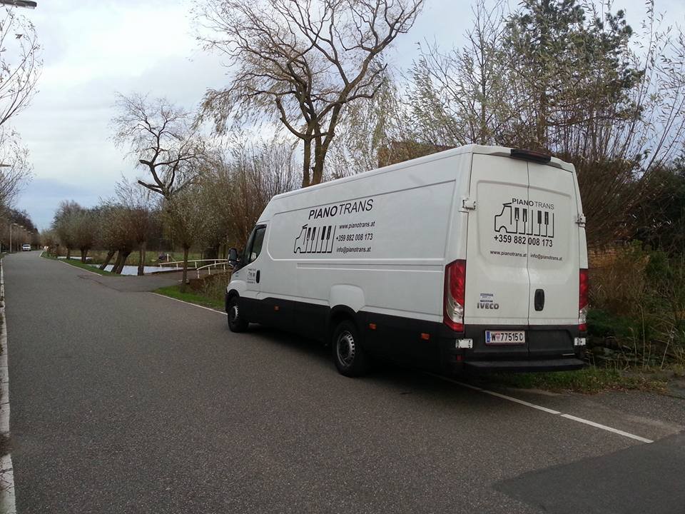 Piano moving international moving services